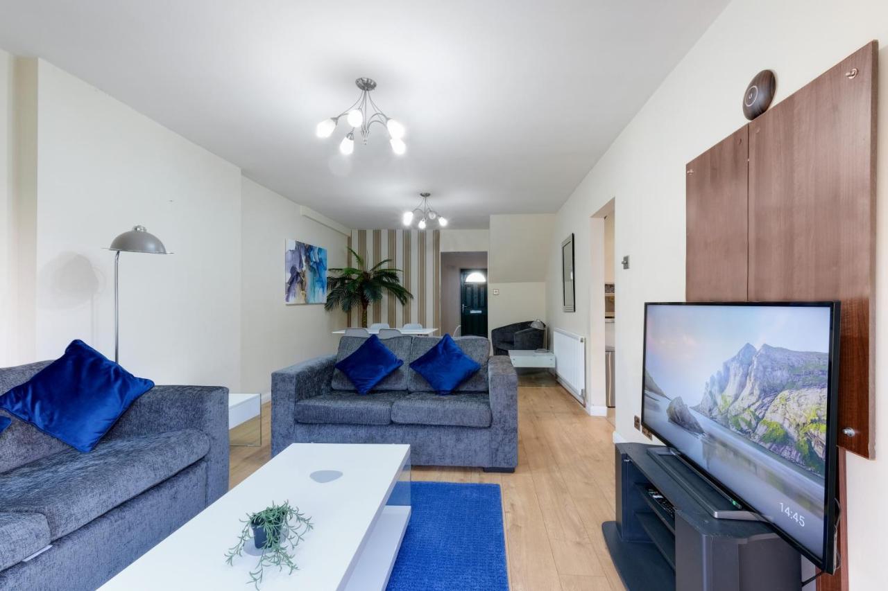 Staiforce 2 Bedroom House With Parking Maidenhead Esterno foto