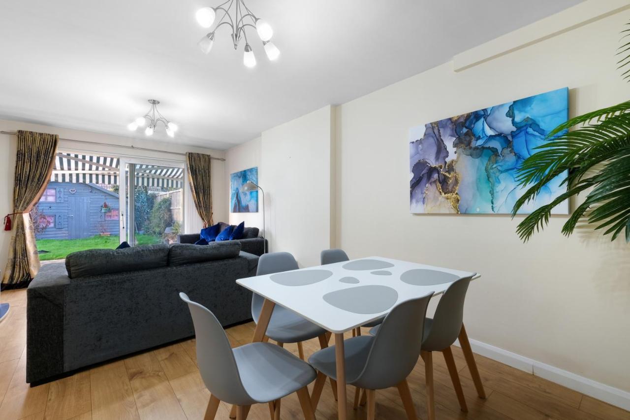 Staiforce 2 Bedroom House With Parking Maidenhead Esterno foto