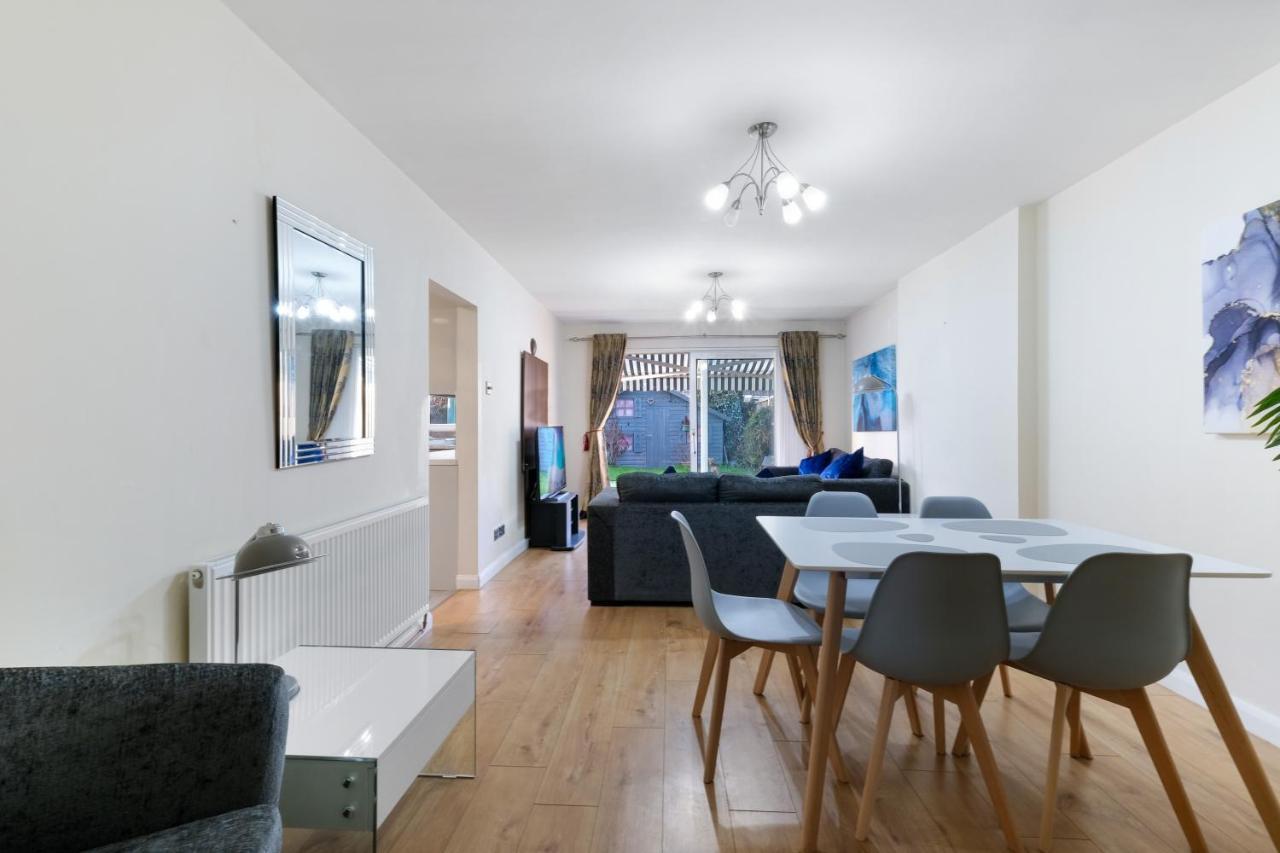 Staiforce 2 Bedroom House With Parking Maidenhead Esterno foto
